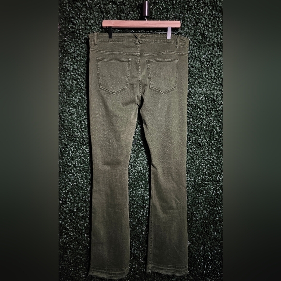 Distressed Olive Green Jeans - Picture 3 of 4